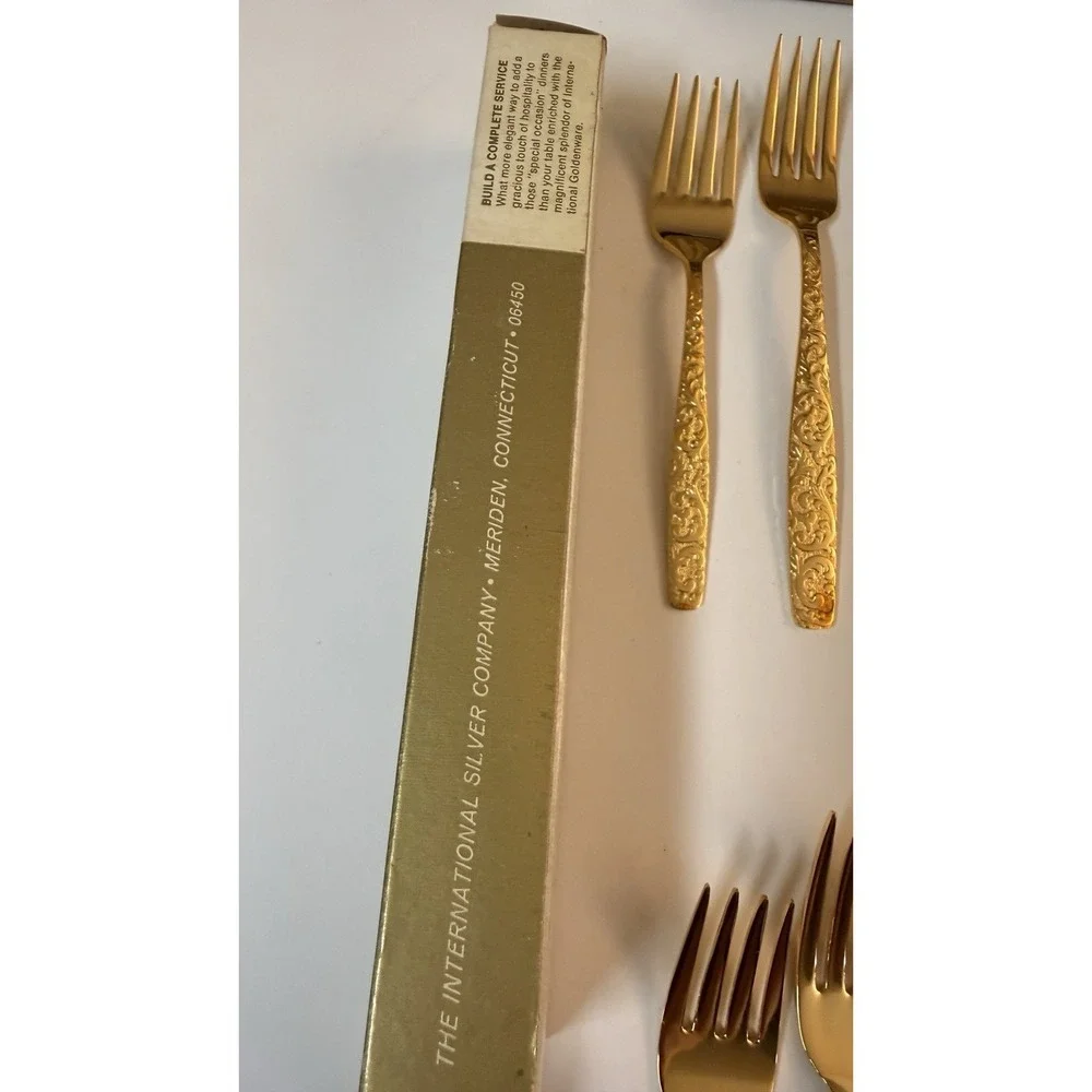 Vintage International Silver Golden Scroll Gold Flatware 8 Pc Set W Boxes